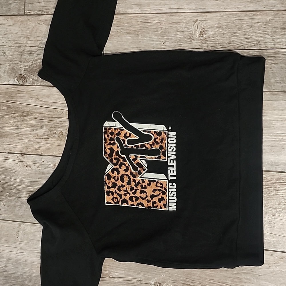COPY - COPY - Cheetah MTv off the shoulder